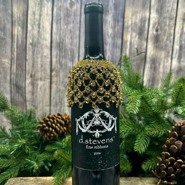 Regal Jewel Wine Collar